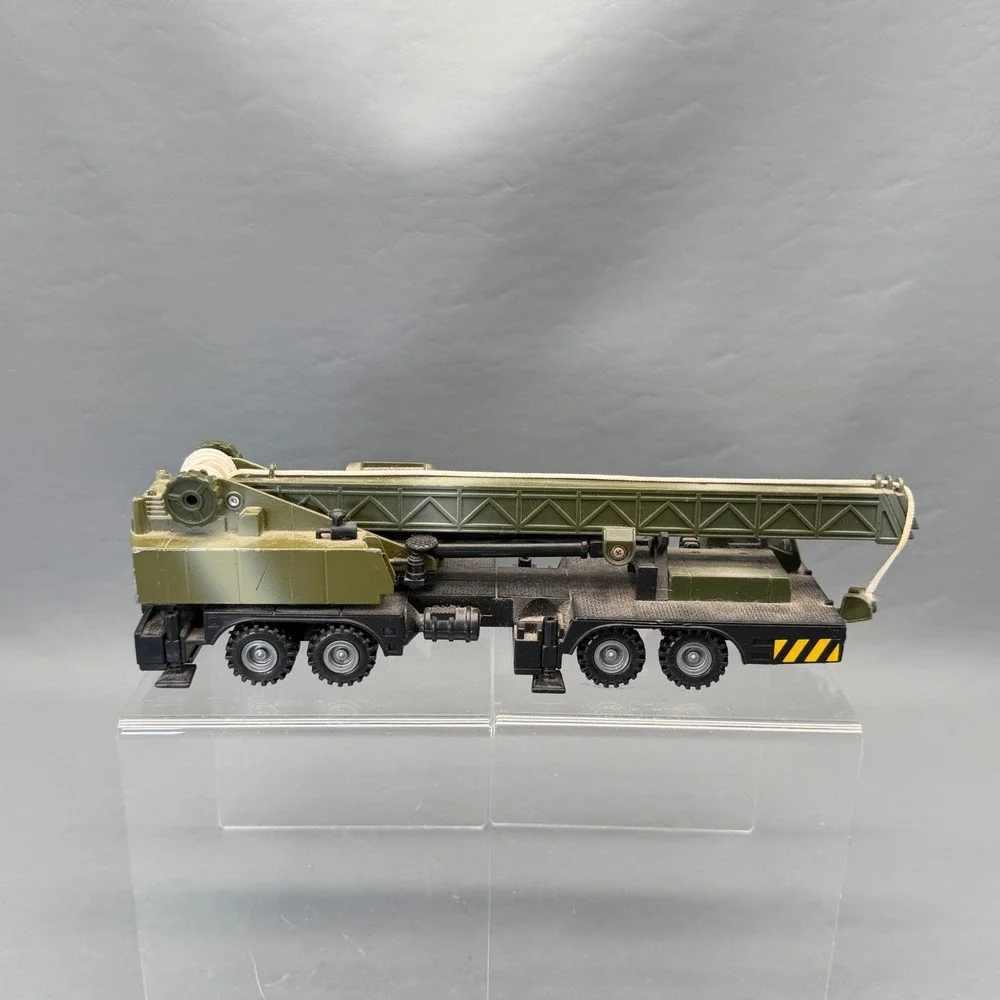 Vintage Military Construction Crane Truck No. 76101 Die-Cast Plastic 12-Wheel VG